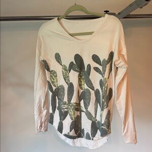 Lululemon Weekend Long Sleeve White / Prickly Pear Multi Size 6